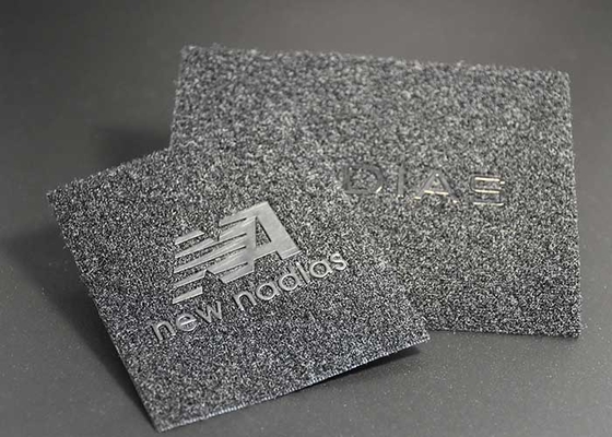 Подгонянное велкро выбило ярлыки одежды лоснистые/логотип Matt Tpu