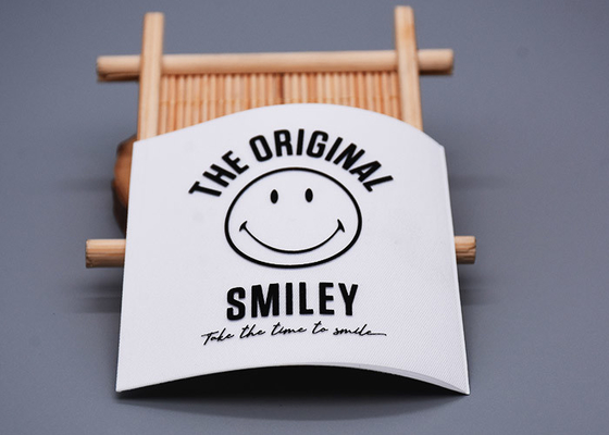 Логотип силикона белого Twill изготовленный на заказ сплетенный напечатанный ярлыком для одежды